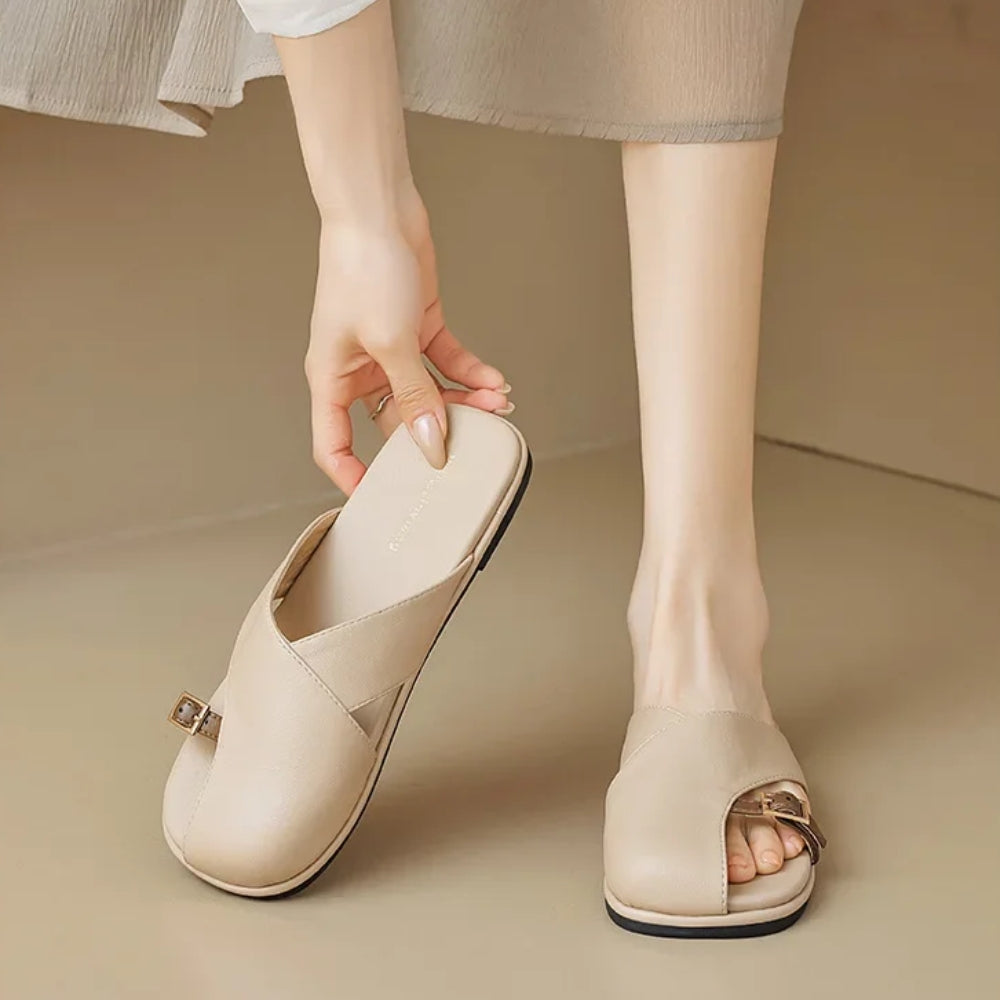 Nefari Crossover Sculpted Sandals
