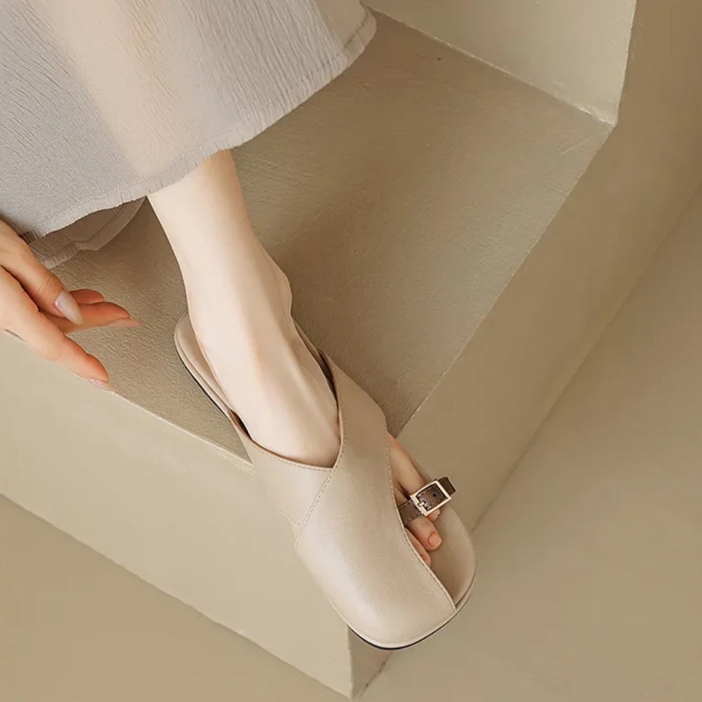 Nefari Crossover Sculpted Sandals