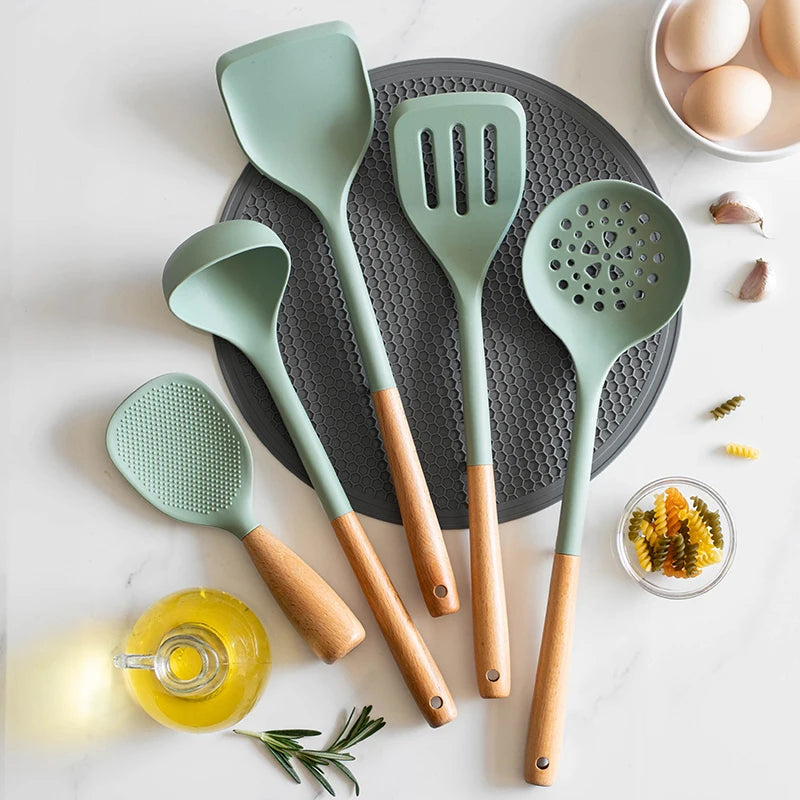 Verda Wooden & Silicone Cooking Utensil Set
